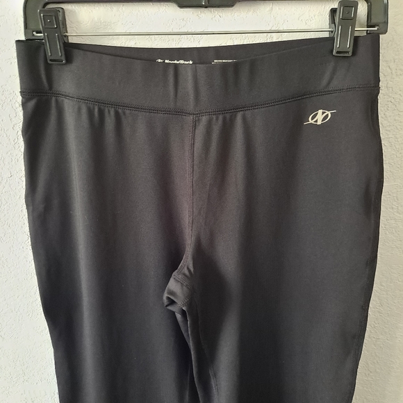NordicTrack Crop Yoga Pants - Picture 2 of 5